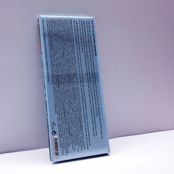 Essence Eyeshadow Palette-CIAO VENEZIA with Mirror- 0.47 oz - Picture 6 of 7